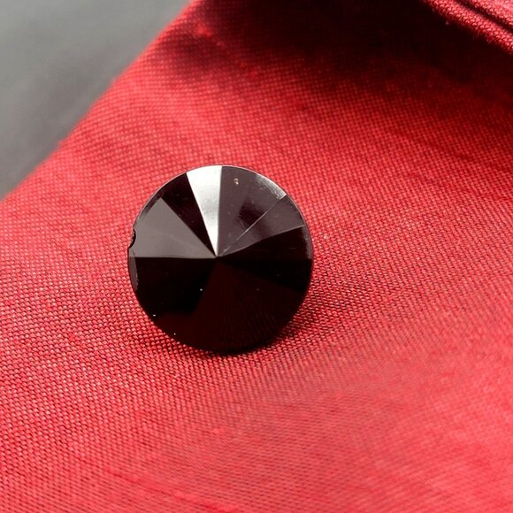 Vintage Sleeveless Button-Up Dress With Pleated Skirt & Collared Neckline In Ric - Picture 16 of 16